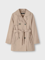 Giacca trench Scugnizzi 0-16 Name It per ragazza in cotone color Savannah Tan con cintura in vita e bottoni