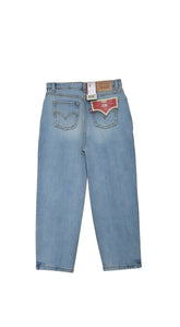Jeans Levi's Scugnizzi 0-16 per ragazzi in denim azzurro chiaro con etichetta posteriore e taglio comodo