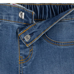Dettaglio della vita elasticizzata e chiusura dei pantaloni in denim blu Levi's per bambini da Scugnizzi 0-16