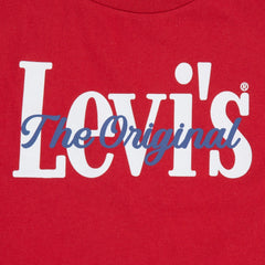 Dettaglio del logo Levi's bianco e blu stampato su t-shirt in cotone rosso del brand Scugnizzi 0-16
