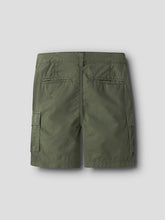 Pantaloncini cargo Scugnizzi 0-16 name it in cotone colore olivine, vista posteriore con tasche