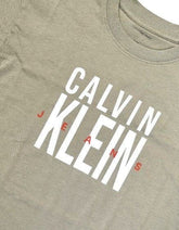 T-shirt a maniche corte Scugnizzi 0-16 Calvin Klein Jeans in cotone beige con logo bianco stampato sul petto
038165.0839-2.jpg