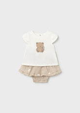 Scugnizzi 0-16 tutina neonata bianca in cotone con orsetto ricamato e gonna a balze beige con stampa orsetti.