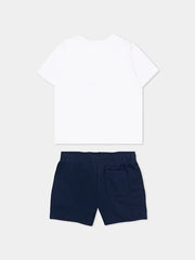 Vista posteriore del completo Scugnizzi 0-16 New Balance con t-shirt bianca e pantaloncini blu navy in cotone