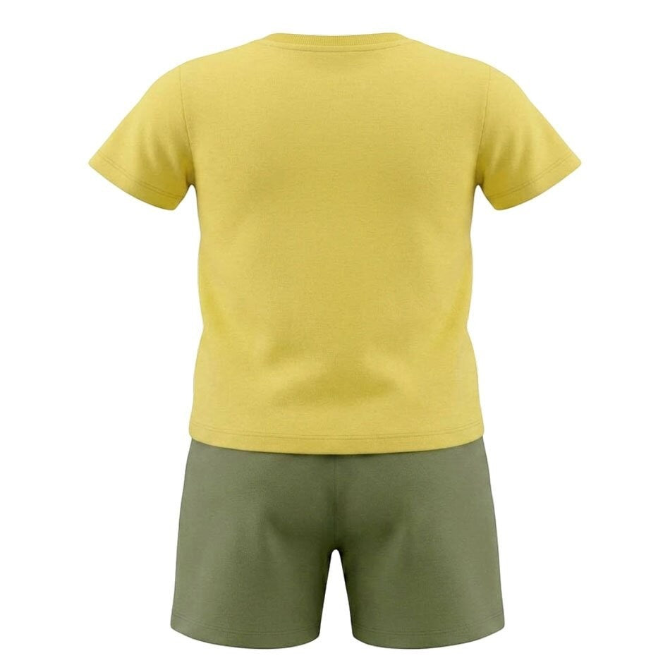 Completo estivo Scugnizzi 0-16 con t-shirt gialla a maniche corte e pantaloncini verde oliva, vista posteriore.