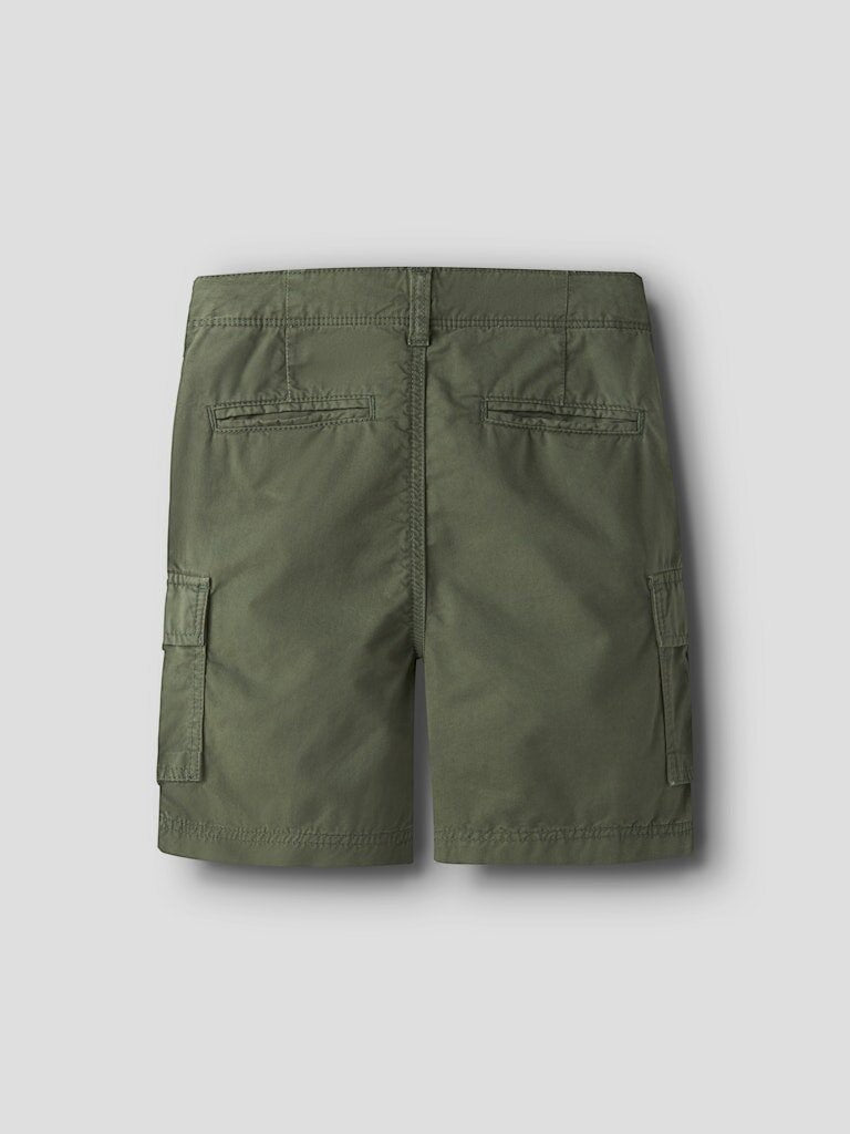Pantaloncini cargo Scugnizzi 0-16 name it in cotone colore olivine, vista posteriore con tasche