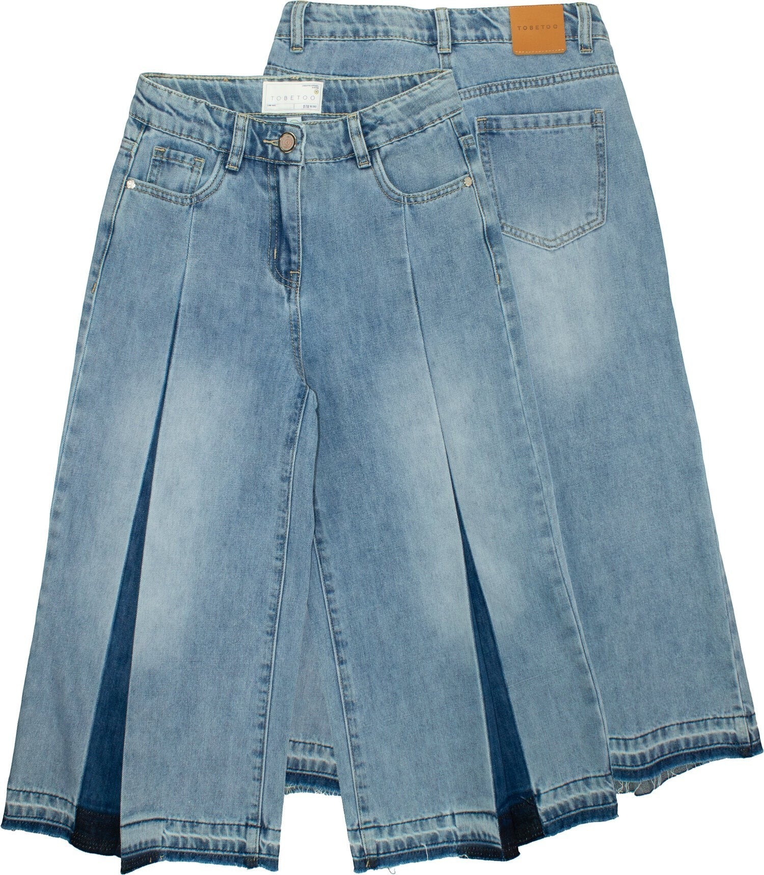 Pantaloni in denim chiaro Scugnizzi 0-16 con pieghe frontali, vita alta e fondo sfrangiato dal design contemporaneo.