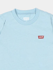 T-shirt azzurra in cotone Scugnizzi 0-16 con logo Levi's rosso sul petto e girocollo per bambini